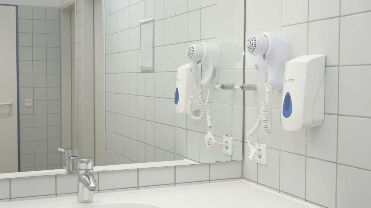 ロー バジェット ホステル ミュンヘン エクステリア 写真